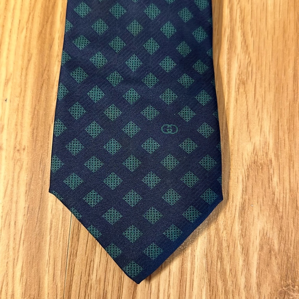 Gucci Crest logo tie